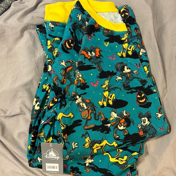 NWT Disney Parks Neon Halloween Mickey Mouse & Friends Pajama Set - Picture 2 of 4